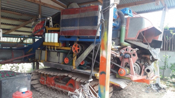 ขายไทยเส็งกระสอบ ตัวเดิน 10 ht มอเตอร์ตรง เพลาใหญ่ โซ่ แทร็คสวย