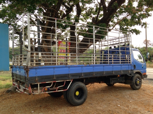 ด่วนขายตัดราคาพิเศษ !!!! เคนเตอร์ ปี 41 เครื่องดี แชสซีสวยเดิม ยางดี 6 เส้น ราคา 280,000  โทร. 091-0206555 อยู่สุรินทร์