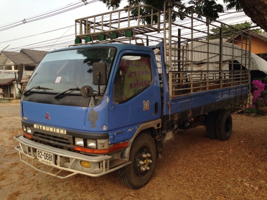 ด่วนขายตัดราคาพิเศษ !!!! เคนเตอร์ ปี 41 เครื่องดี แชสซีสวยเดิม ยางดี 6 เส้น ราคา 280,000  โทร. 091-0206555 อยู่สุรินทร์