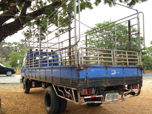 ด่วนขายตัดราคาพิเศษ !!!! เคนเตอร์ ปี 41 เครื่องดี แชสซีสวยเดิม ยางดี 6 เส้น ราคา 280,000  โทร. 091-0206555 อยู่สุรินทร์