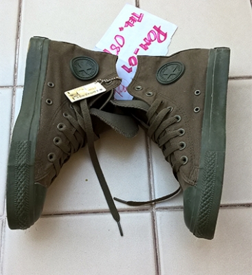 Converse หุ้มข้อสีเขียวขี้ม้า สภาพใหม่