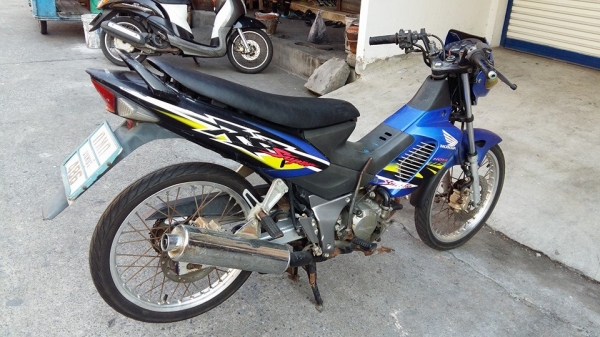 Sonic ปี 46 สตาร์ทเท้า เครื่องเดิม มีเล่ม เอกสารพร้อมโทร. 02-9165022,099-0812001 Sonic ปี 46 สตาร์ทเท้า เครื่องเดิม มีเล่ม เอกสารพร้อมโทร. 02-9165022,099-0812001