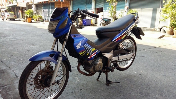 Sonic ปี 46 สตาร์ทเท้า เครื่องเดิม มีเล่ม เอกสารพร้อมโทร. 02-9165022,099-0812001 Sonic ปี 46 สตาร์ทเท้า เครื่องเดิม มีเล่ม เอกสารพร้อมโทร. 02-9165022,099-0812001