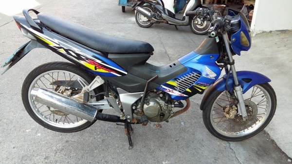 Sonic ปี 46 สตาร์ทเท้า เครื่องเดิม มีเล่ม เอกสารพร้อมโทร. 02-9165022,099-0812001 Sonic ปี 46 สตาร์ทเท้า เครื่องเดิม มีเล่ม เอกสารพร้อมโทร. 02-9165022,099-0812001