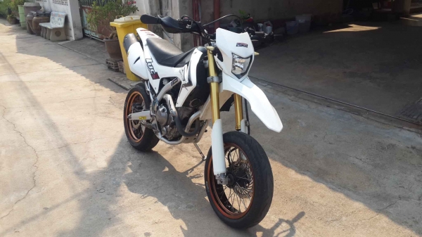 HONDA CRF 250 ปี 2012 แต่งโมตาด สวยๆครับ