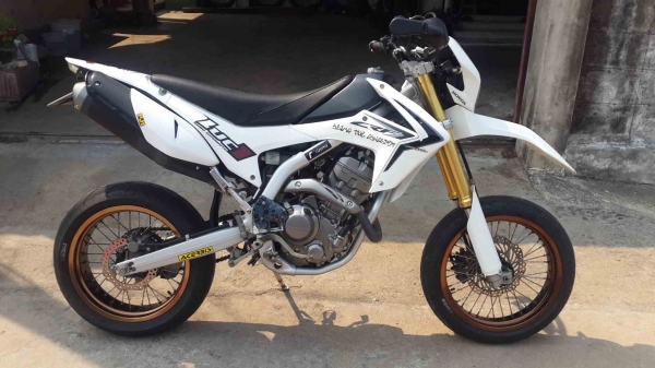 HONDA CRF 250 ปี 2012 แต่งโมตาด สวยๆครับ