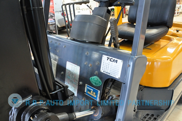 ขายรถโฟล์คลิฟท์มือสอง TCM รุ่น FG230N5 ราคา 295,000 บาท นำเข้าจากประเทศญี่ปุ่น 100\% ไม่เคยใช้งานในประเทศไทย