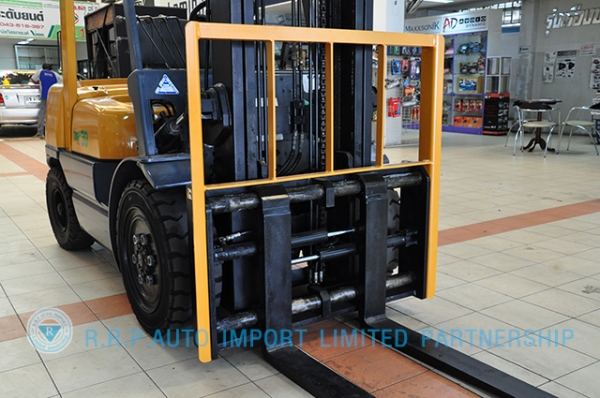 ขายรถโฟล์คลิฟท์มือสอง TCM รุ่น FG230N5 ราคา 295,000 บาท นำเข้าจากประเทศญี่ปุ่น 100\% ไม่เคยใช้งานในประเทศไทย