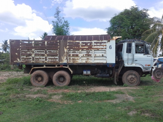 ขายสิบล้อ  UD CW 430 m 230 hp เกียรเดิม low-hi. ปี 48 สนใจติดต่อ 0882669068