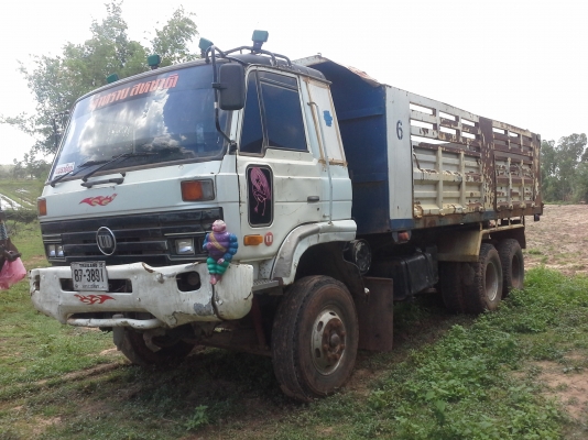 ขายสิบล้อ  UD CW 430 m 230 hp เกียรเดิม low-hi. ปี 48 สนใจติดต่อ 0882669068