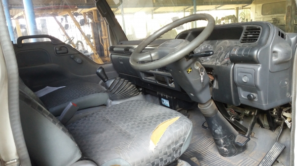 อีซูซุ6ล้อNPR130แรงยาว5เมตร