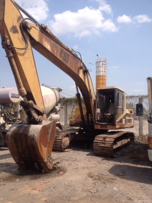 ขายรถแบ็คโฮ CAT V.2 เครื่องปั๊มดี ไฟฟ้าครบ ช่วงล่างเต็ม ไม่มีแอร์ เอกสารเล่มทะเบียน