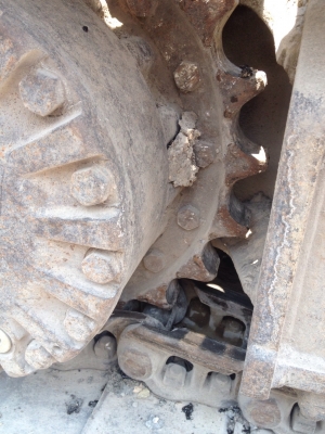 ขายรถแบ็คโฮ CAT V.2 เครื่องปั๊มดี ไฟฟ้าครบ ช่วงล่างเต็ม ไม่มีแอร์ เอกสารเล่มทะเบียน