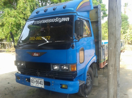 รถสวยๆๆKM779 เครื่อง117แรง สวยแอรืเย็น ภายในสวยเอกสารทะเบียนพร้อม ยาว 5.50เมตร