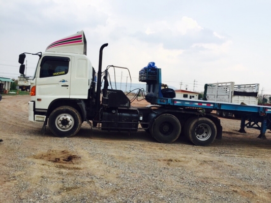 รถหัวลาก พร้อมหาง