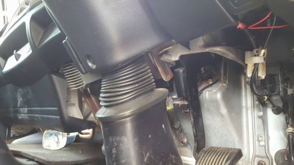 รถฮีโน่ 6 ล้อรั้ว ( ไม่ดั้ม ) FC9J  150 แรงม้า ปี 56.  ( รถวิ่ง 2xx,xxx กม. )     สนใจติดต่อ  081 - 6079515