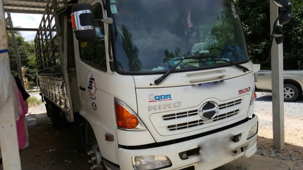 รถฮีโน่ 6 ล้อรั้ว ( ไม่ดั้ม ) FC9J  150 แรงม้า ปี 56.  ( รถวิ่ง 2xx,xxx กม. )     สนใจติดต่อ  081 - 6079515