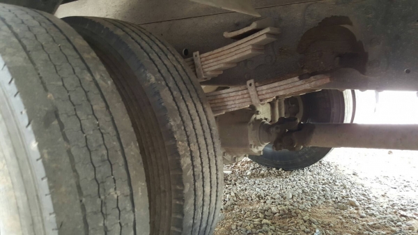 รถฮีโน่ 6 ล้อรั้ว ( ไม่ดั้ม ) FC9J  150 แรงม้า ปี 56.  ( รถวิ่ง 2xx,xxx กม. )     สนใจติดต่อ  081 - 6079515