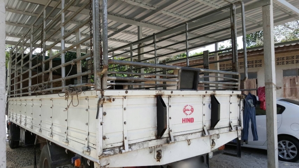 รถฮีโน่ 6 ล้อรั้ว ( ไม่ดั้ม ) FC9J  150 แรงม้า ปี 56.  ( รถวิ่ง 2xx,xxx กม. )     สนใจติดต่อ  081 - 6079515