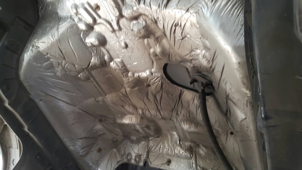 รถฮีโน่ 6 ล้อรั้ว ( ไม่ดั้ม ) FC9J  150 แรงม้า ปี 56.  ( รถวิ่ง 2xx,xxx กม. )     สนใจติดต่อ  081 - 6079515