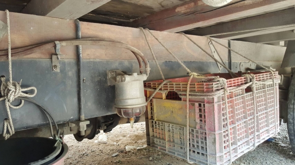 รถฮีโน่ 6 ล้อรั้ว ( ไม่ดั้ม ) FC9J  150 แรงม้า ปี 56.  ( รถวิ่ง 2xx,xxx กม. )     สนใจติดต่อ  081 - 6079515