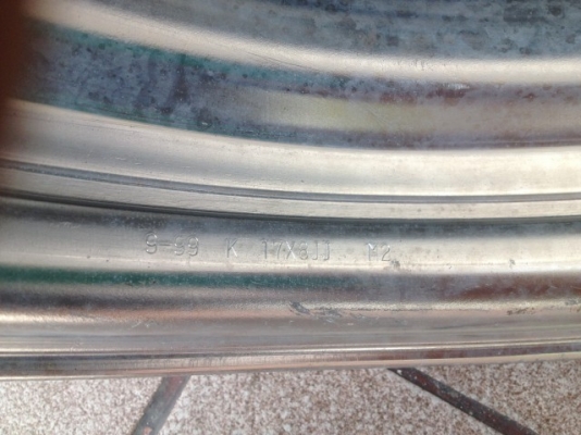 ล้อญี่ปุ่นเเท้เเนว VIP 17 กว้าง 8 นิ้ว 5 รู114 กับ 4 รู114 เก่าญี่ปุ่นสีเดิมๆสภาพสวยๆ