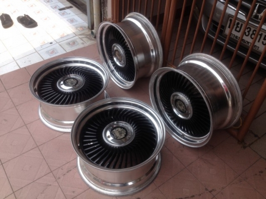 ล้อญี่ปุ่นเเท้เเนว VIP 17 กว้าง 8 นิ้ว 5 รู114 กับ 4 รู114 เก่าญี่ปุ่นสีเดิมๆสภาพสวยๆ