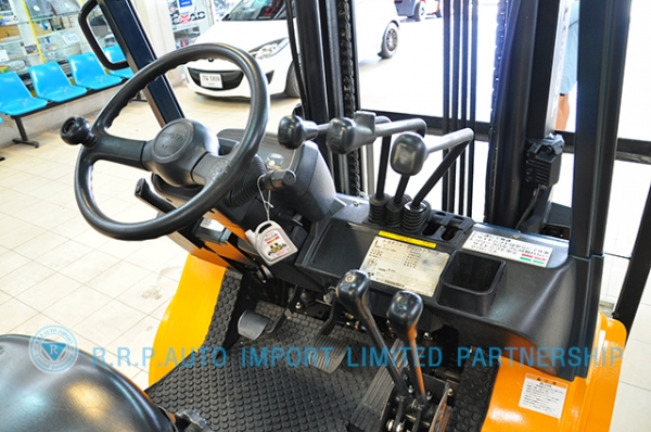 ขายรถโฟล์คลิฟท์มือสอง TOYOTA รุ่น 7FG30-11680 ราคา 325,000 บาท สภาพเดิมจากญี่ปุ่นจากประเทศญี่ปุ่น ไม่เคยใช้งานในไทย