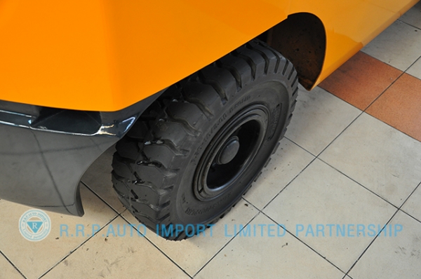 ขายรถโฟล์คลิฟท์มือสอง TOYOTA รุ่น 7FG30-11680 ราคา 325,000 บาท สภาพเดิมจากญี่ปุ่นจากประเทศญี่ปุ่น ไม่เคยใช้งานในไทย