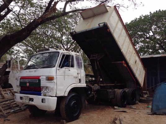 ขายรถ 10 ล้อดั้ม นิสสัน  UD  เครื่องเทอโบ