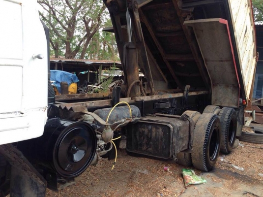 ขายรถ 10 ล้อดั้ม นิสสัน  UD  เครื่องเทอโบ