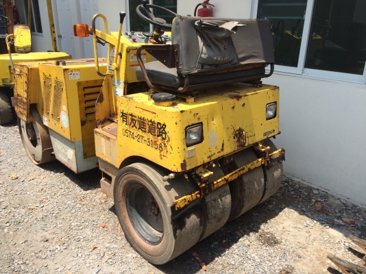 ขายด่วน!!รถบด SAKAI  หน้าเหล็ก  หลังยาง สภาพดีมาก!!