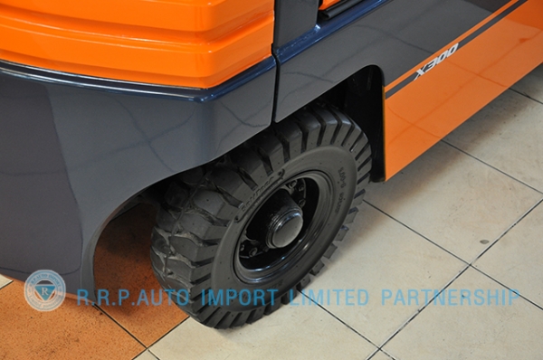 ขายรถโฟล์คลิฟท์มือสอง TOYOTA รุ่น 5FD15-61982 ราคา 245,000 บาท สภาพเดิมจากญี่ปุ่นจากประเทศญี่ปุ่น ไม่เคยใช้งานในไทย