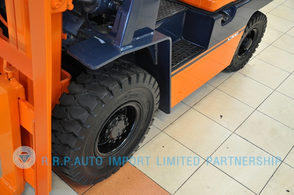 ขายรถโฟล์คลิฟท์มือสอง TOYOTA รุ่น 5FD15-61982 ราคา 245,000 บาท สภาพเดิมจากญี่ปุ่นจากประเทศญี่ปุ่น ไม่เคยใช้งานในไทย