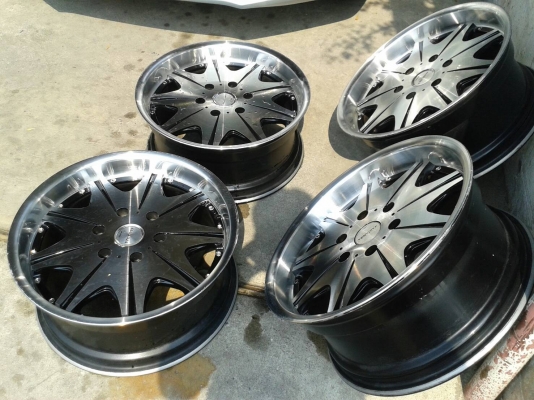 ขอบ18นิ้ว6รู สวยๆ 4 ล้อ ราคา 8900 บาท ขอบ18นิ้ว6รู สวยๆ 4 ล้อ ราคา 8900 บาท