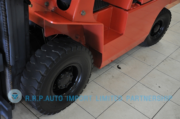 ขายรถโฟล์คลิฟท์มือสอง NISSAN  รุ่น NJ01-301271 ราคา 185,000 บาท นำเข้าจากประเทศญี่ปุ่น 100\% ไม่เคยใช้งานในไทย