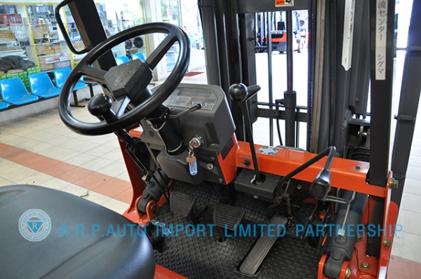 ขายรถโฟล์คลิฟท์มือสอง NISSAN  รุ่น NJ01-301271 ราคา 185,000 บาท นำเข้าจากประเทศญี่ปุ่น 100\% ไม่เคยใช้งานในไทย