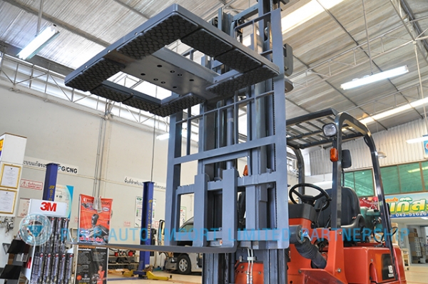 ขายรถโฟล์คลิฟท์มือสอง NISSAN  รุ่น NJ01-301271 ราคา 185,000 บาท นำเข้าจากประเทศญี่ปุ่น 100\% ไม่เคยใช้งานในไทย