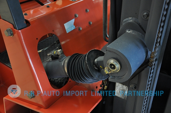 ขายรถโฟล์คลิฟท์มือสอง NISSAN  รุ่น NJ01-301271 ราคา 185,000 บาท นำเข้าจากประเทศญี่ปุ่น 100\% ไม่เคยใช้งานในไทย