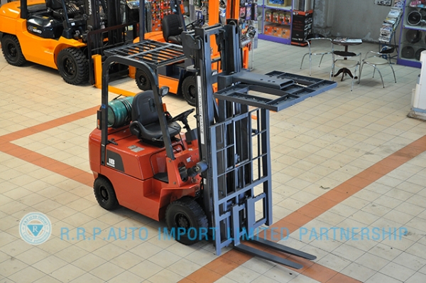 ขายรถโฟล์คลิฟท์มือสอง NISSAN  รุ่น NJ01-301271 ราคา 185,000 บาท นำเข้าจากประเทศญี่ปุ่น 100\% ไม่เคยใช้งานในไทย