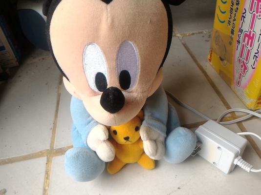 ชุดเฝ้าฟังลูก จากญี่ปุ่น ช่วยให้แม่ได้ยินเสียงลูกตอนเวลาที่ทำงาน ประกอบด้วยเครื่องรับส่งวิทยุสองเครื่อง