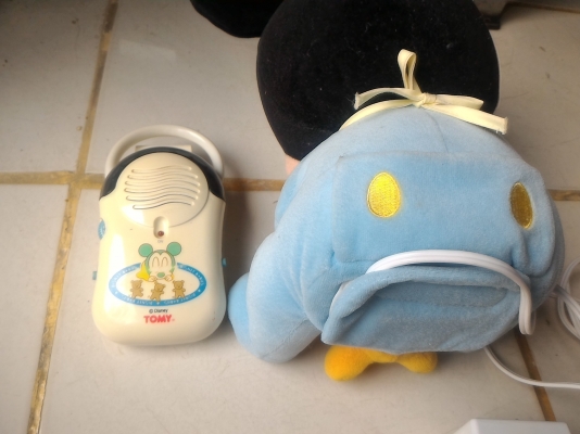 ชุดเฝ้าฟังลูก จากญี่ปุ่น ช่วยให้แม่ได้ยินเสียงลูกตอนเวลาที่ทำงาน ประกอบด้วยเครื่องรับส่งวิทยุสองเครื่อง