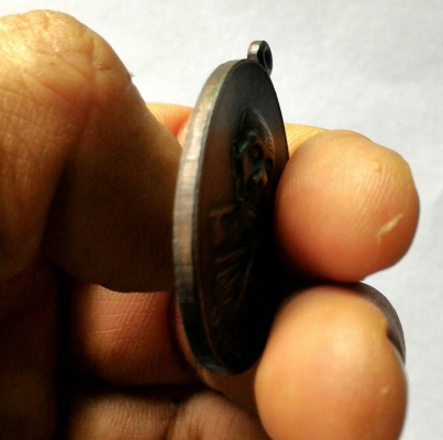 หลวงปู่สี อายุยืน ครึ่งองค์ หลังตอกโค๊ตสวยๆ แท้ ปี17 อายุ125ปี หายากแล้วครับ