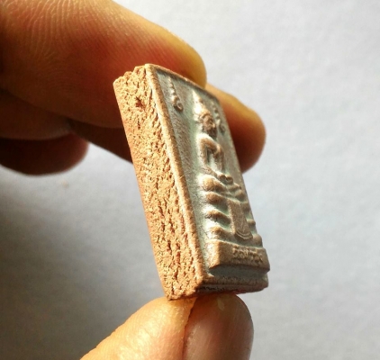 พระคำหมาก หลวงพ่อฤาษีลิงดำ ปี2533 พิมพ์สวยๆ พิมพ์นิยม ดูเอาครับ สาระอยู่ที่เนื้อและอยู่ที่ขอบ