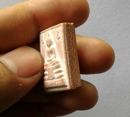 พระคำหมาก หลวงพ่อฤาษีลิงดำ ปี2533 พิมพ์สวยๆ พิมพ์นิยม ดูเอาครับ สาระอยู่ที่เนื้อและอยู่ที่ขอบ