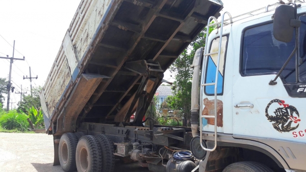 ขายรถบรรทุก 10 ล้อดัมพ์ HINO FM3M 240 แรงม้ามีระบบลากพ่วง ราคา 880000