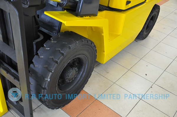 ขายรถโฟล์คลิฟท์มือสอง TCM รุ่น FHG20N ราคา 175,000 บาท นำเข้าจากประเทศญี่ปุ่น 100\% ไม่เคยใช้งานในประเทศไทย