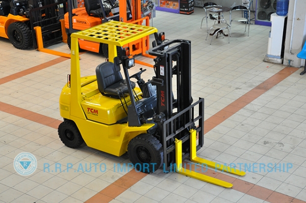ขายรถโฟล์คลิฟท์มือสอง TCM รุ่น FHG20N ราคา 175,000 บาท นำเข้าจากประเทศญี่ปุ่น 100\% ไม่เคยใช้งานในประเทศไทย