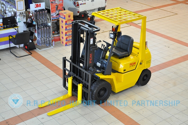 ขายรถโฟล์คลิฟท์มือสอง TCM รุ่น FHG20N ราคา 175,000 บาท นำเข้าจากประเทศญี่ปุ่น 100\% ไม่เคยใช้งานในประเทศไทย