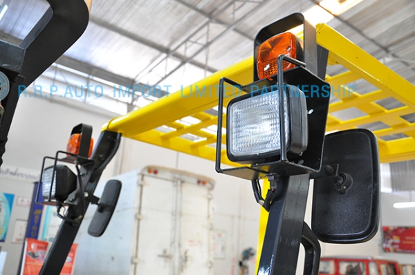 ขายรถโฟล์คลิฟท์มือสอง TCM รุ่น FHG20N ราคา 175,000 บาท นำเข้าจากประเทศญี่ปุ่น 100\% ไม่เคยใช้งานในประเทศไทย